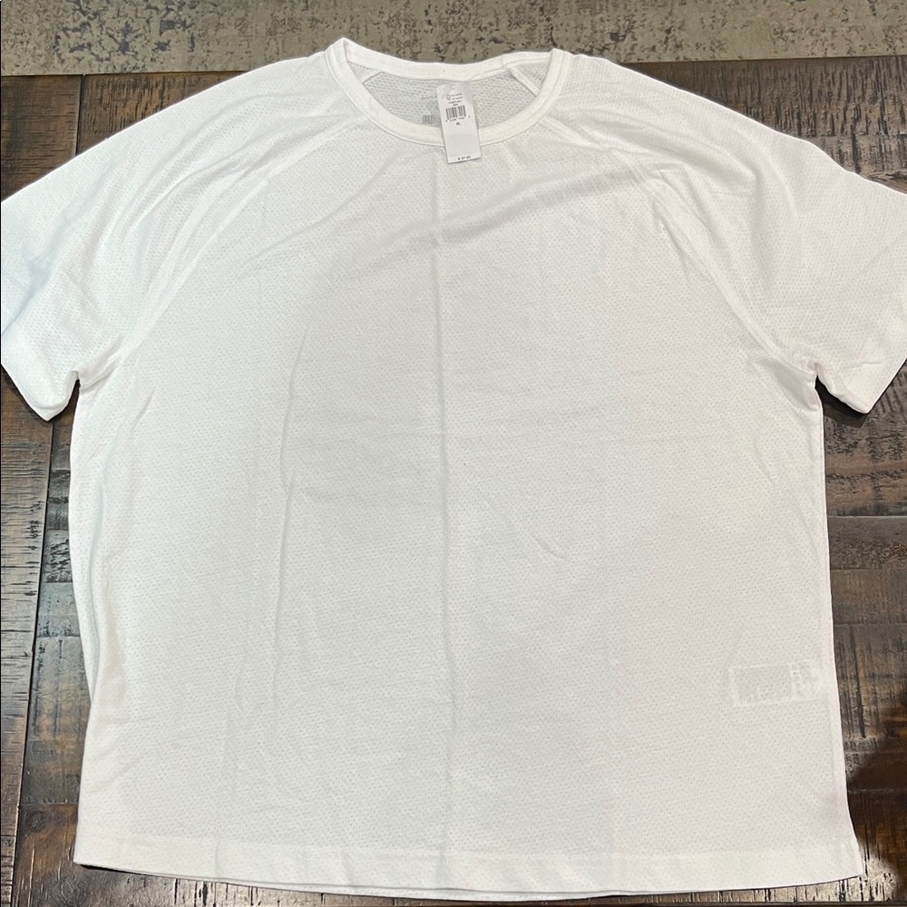 Banana Republic Quick Dry White Men's Shirt new with tags $37